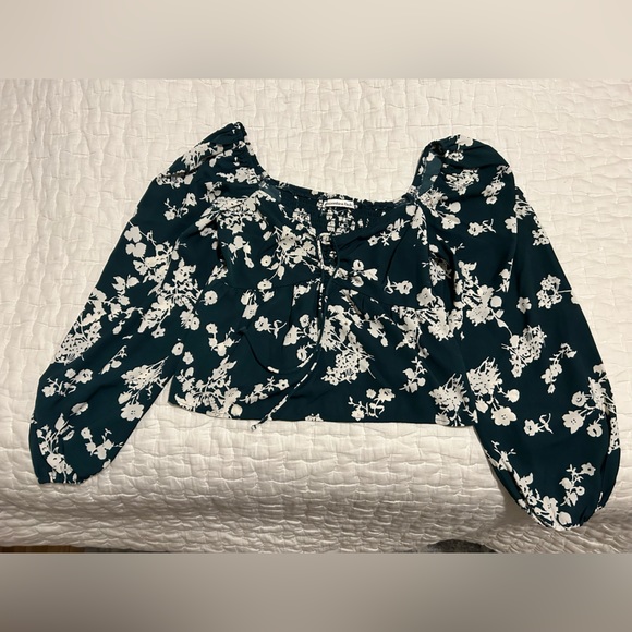 Abercrombie Long Sleeve Cinched Front Top Puff Sleeves Green Floral - Picture 1 of 3